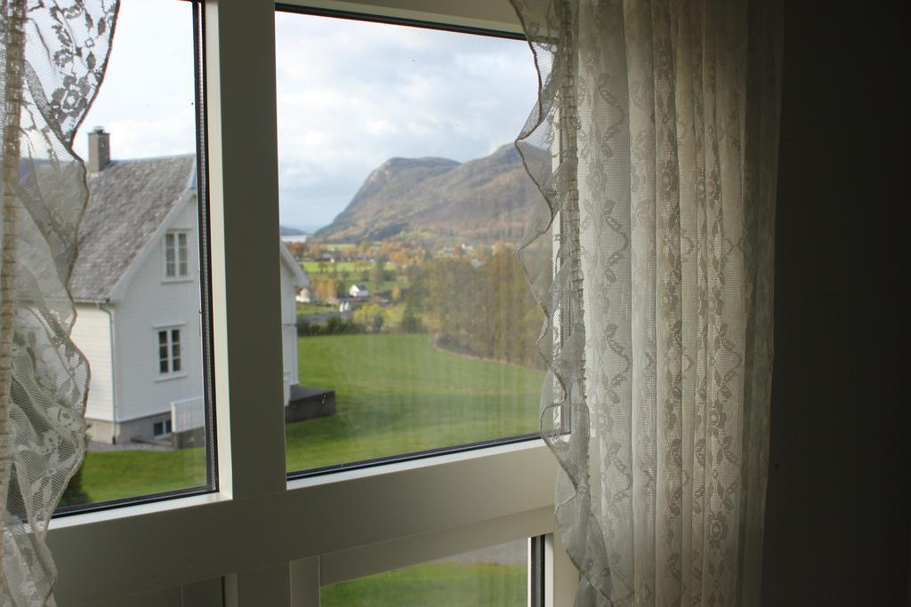 Hoiland Gard Gardshotellet Hjelmeland Bilik gambar